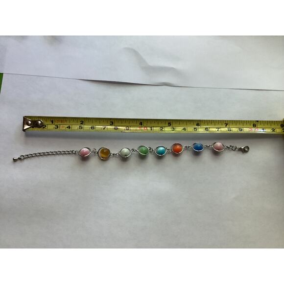 1781 Silver Tone Glass Cat’s Eye Beaded Wire Bracelet - Picture 4 of 4